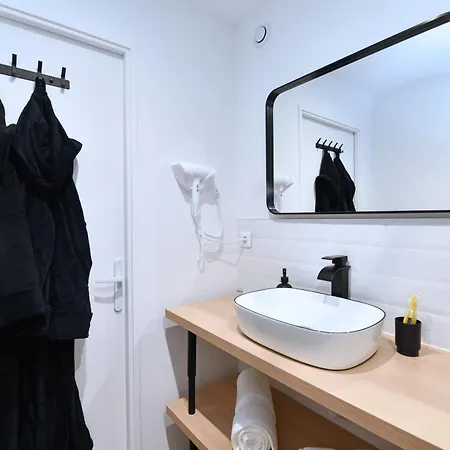 Le Cineaste • Hypercentre • A Theme Apartman *